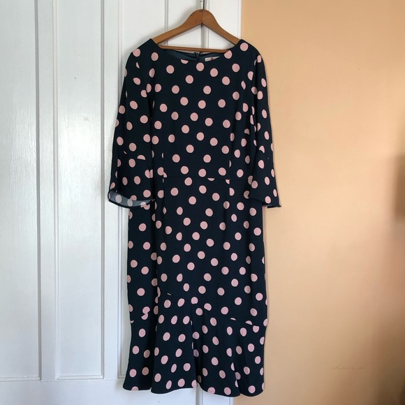 Boden Dresses & Skirts - Lovely Multi-Season Boden Dress!